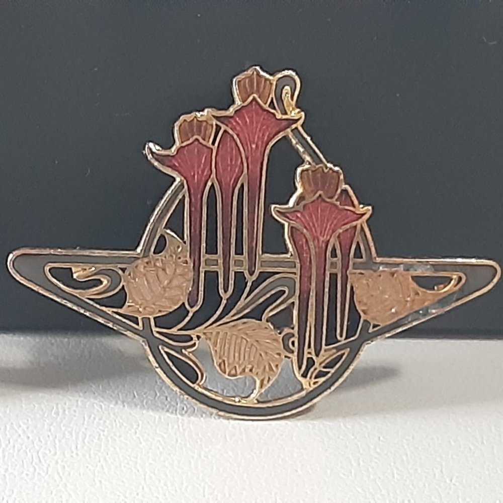 ART NOUVEAU MOM: VINTAGE Enamel Brooch